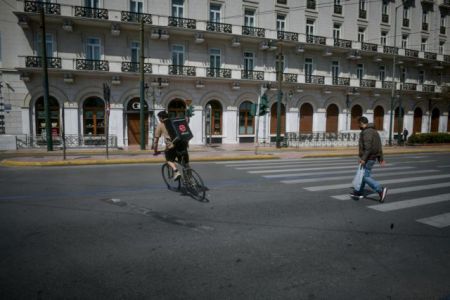 Τσιόδρας: Η νόσος φθίνει, το Rο στην Ελλάδα είναι κάτω από το 1