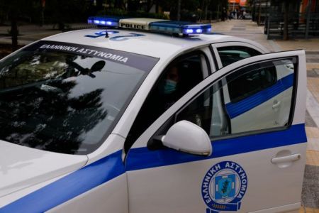 Πάσχα: Περιπολικό έβαλε στα μεγάφωνα το… Χριστός Ανέστη