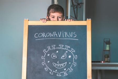 Γιατί τα παιδιά παίρνουν… 10 στη μάχη με τον ιό