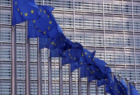 Κομισιόν: Πιθανή η συνεργασία ΕΕ – ΝΑΤΟ στην επιχείρηση «Irini»