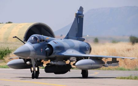 Υπέροχες και ιπτάμενες στα F-16 και Mirage