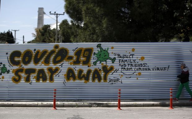 Ο κορωνοϊός κυκλοφορεί στην κοινότητα, προειδοποιούν οι ειδικοί