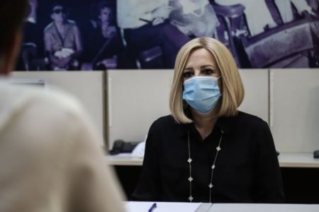 Γεννηματά: Να βγάλουμε στο «φως» όλους όσοι σήμερα ζουν στο σκοτάδι