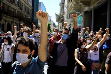Τουρκία: Αντιδράσεις και οργή για τον θάνατο της δικηγόρου-απεργού πείνας