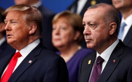 Τραμπ και Μέρκελ φρενάρουν τον Ερντογάν – Υπό διεθνή πίεση η Τουρκία