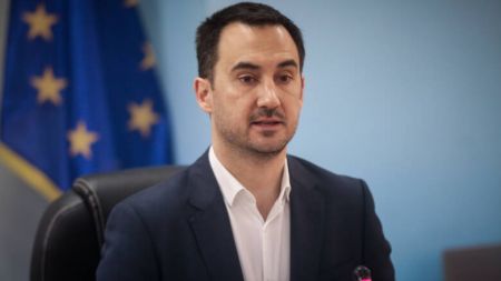 Χαρίτσης: Η κυβέρνηση ετοιμάζει νέο κύκλο μαζικών πτωχεύσεων νοικοκυριών και επιχειρήσεων