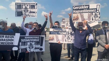 Σχεδόν ανύπαρκτη η ελευθερία του Τύπου στην Τουρκία