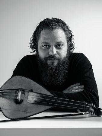 Γιώργος Νικηφόρου Ζερβάκης: «Η μουσική της Κρήτης εξυψώνει τα συναισθήματα»