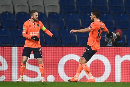 Champions League: Πρωτοφανές επεισόδιο – Έφυγε από το γήπεδο η Μπασακσεχίρ για ρατσιστικό σχόλιο