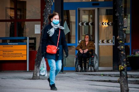 Έρευνα : Η Σουηδία απέτυχε να προστατέψει τους ηλικιωμένους από τον κορωνοϊό