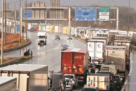 Η αποκλεισμένη Βρετανία πήρε πρόγευση από άτακτο Brexit