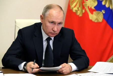 Κορωνοϊός : Ο πρόεδρος Πούτιν αποφάσισε να εμβολιαστεί κατά της COVID-19