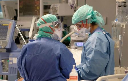 ΠΟΕΔΗΝ: Συναγερμός στα νοσοκομεία της Αττικής – Εφημερεύουν χωρίς κενή κλίνη ΜΕΘ Covid