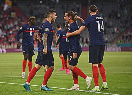 Γαλλία – Γερμανία 1-0: Σαν πρωταθλήτρια…