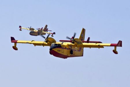 Kαταστροφικές πυρκαγιές στη Σαρδηνία – Η Ελλάδα στέλνει δύο Canadair