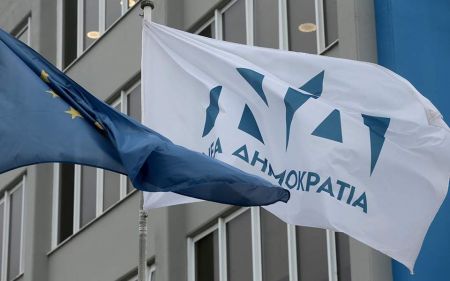 ΝΔ: Γιατί δεν επισκέπτεται τη Μόρια και το Καρά-Τεπέ ο Τσίπρας;