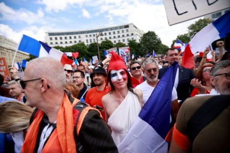 Γαλλία – Επεισόδια στις διαδηλώσεις εναντίον του υγειονομικού πιστοποιητικού