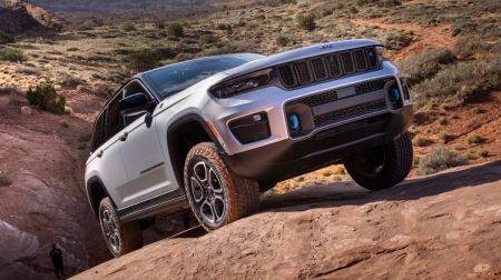 Jeep Grand Cherokee: Σε plug-in υβριδική πορεία
