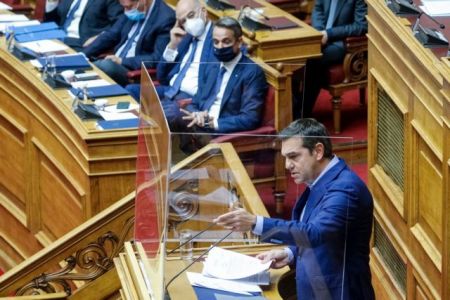 Τσίπρας – Θ’ αλλάξουμε την ελληνογαλλική συμφωνία σε ότι αφορά την παρουσία Ελλήνων στρατιωτών στο εξωτερικό