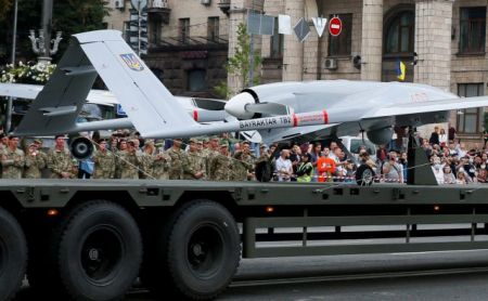 Ρωσία – Ανησυχία για τον εξοπλισμό της Ουκρανίας με τουρκικά drone