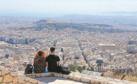 Μάχη για τους νέους