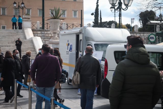 Κορωνοϊός – Στο μάτι του ιού 15 περιοχές – Σχεδόν 1500 κρούσματα σε Αττική, 1300 Θεσσαλονίκη