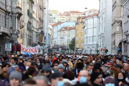 Ιταλία – Μέτρα περιορισμού των διαδηλώσεων των αντιεμβολιαστών