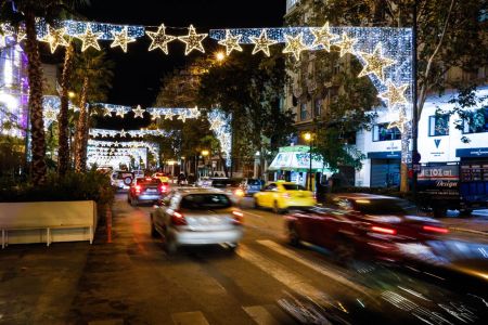 Παραλλαγή Όμικρον – Χριστουγεννιάτικος εφιάλτης – Νέα μέτρα στο τραπέζι – Τα σενάρια