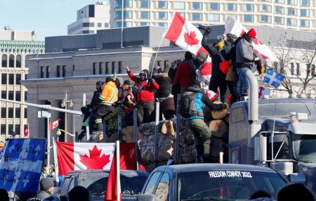 Καναδάς: Επεισόδια και συλλήψεις – Κλειστή παραμένει η γέφυρα Αμπάσαντορ