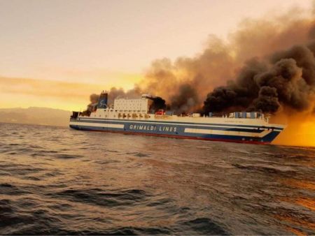 Corfu: Fire broke out on ferry sailing to Italy – Passengers evacuated on lifeboats