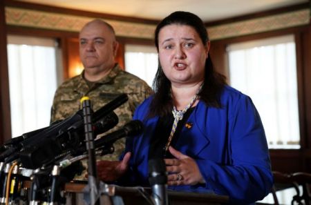 Πόλεμος στην Ουκρανία: «Δεν περιμένουμε κανέναν να πολεμήσει για μας» λέει η πρέσβειρα της χώρας στην Ουάσιγκτον