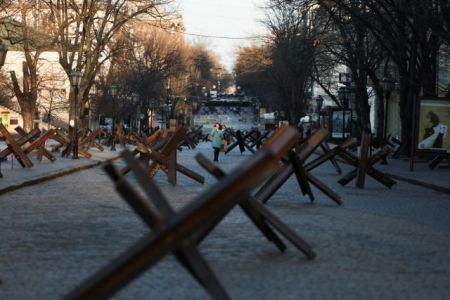 Ουκρανία: Έτοιμοι να πολεμήσουν δηλώνουν οι μισοί Ουκρανοί