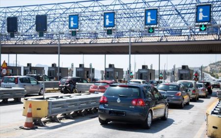 Πάσχα στο χωριό μετά από 2 χρόνια: Οπου φύγει φύγει οι Αθηναίοι