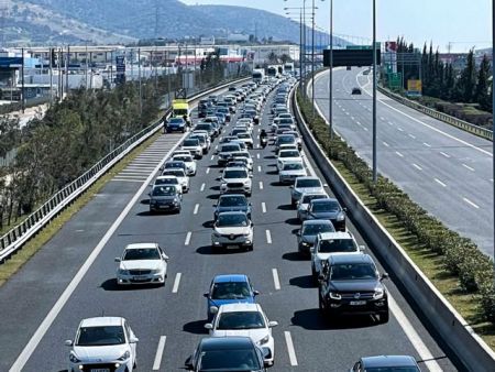 Πάσχα: Ομαλοποιήθηκε η κίνηση στα εθνικά οδικά δίκτυα