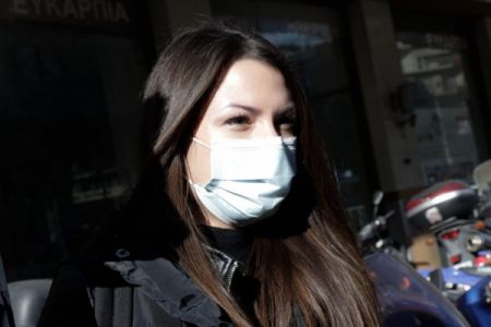 Γεωργία Μπίκα: Τα χρήματα μπορούν να καλύψουν τη βρωμιά της κοινωνίας