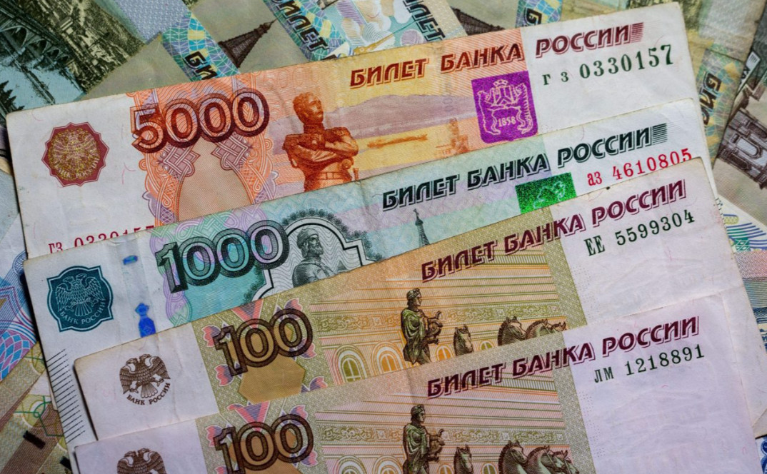 Ρωσία: Θα εξυπηρετεί το εξωτερικό χρέος της σε ρούβλια
