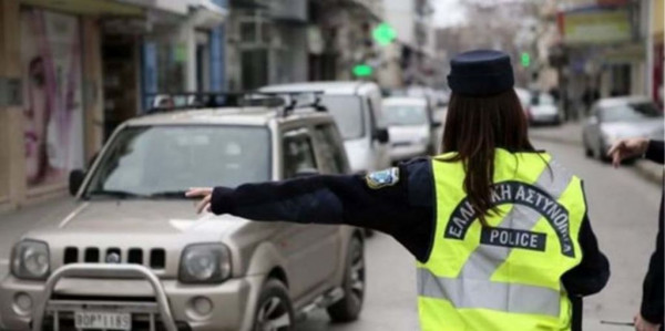 Νέος ΚΟΚ: Μείωση ορίων ταχύτητας και αλλαγές στο τρόπο πληρωμής των κλήσεων