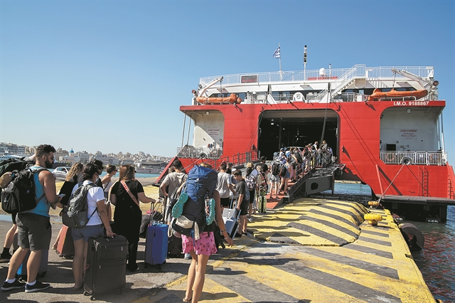 Το «κοκτέιλ» ιών που απειλεί τους παραθεριστές