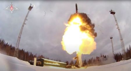Μεντβέντεφ: Η Δύση παίζει σκάκι με τον θάνατο – Το πυρηνικό μας οπλοστάσιο είναι η καλύτερη εγγύηση για τη διατήρηση της Ρωσίας