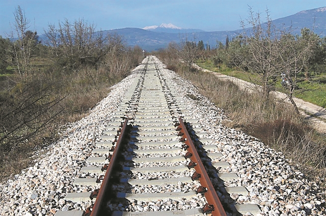 Από τις κλεμμένεςράγες, στις μίζες με… σαλάμι