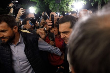 Ο Τσίπρας έχασε ακόμα και στο χωριό του στην Άρτα