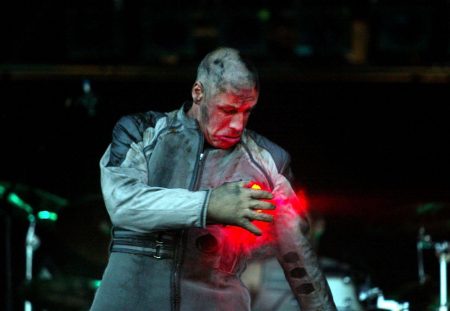 Έρευνα σε βάρος του τραγουδιστή των Rammstein για σεξουαλικές επιθέσεις