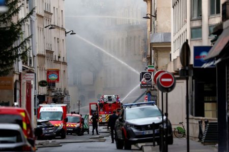 Παρίσι: Ο πρώτος θάνατος από την έκρηξη – Βρέθηκε πτώμα κάτω από τα συντρίμια