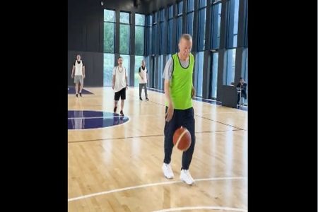 Ερντογάν: Παίζει μπάσκετ με βουλευτές