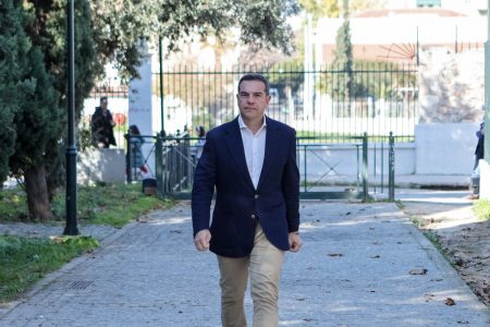 Εκλογές ΣΥΡΙΖΑ: Στις 17:00 στην Πλάκα θα ψηφίσει ο Αλέξης Τσίπρας