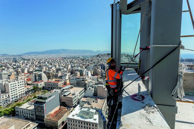 Οι επενδυτές παίρνουν θέσεις στον Πειραιά