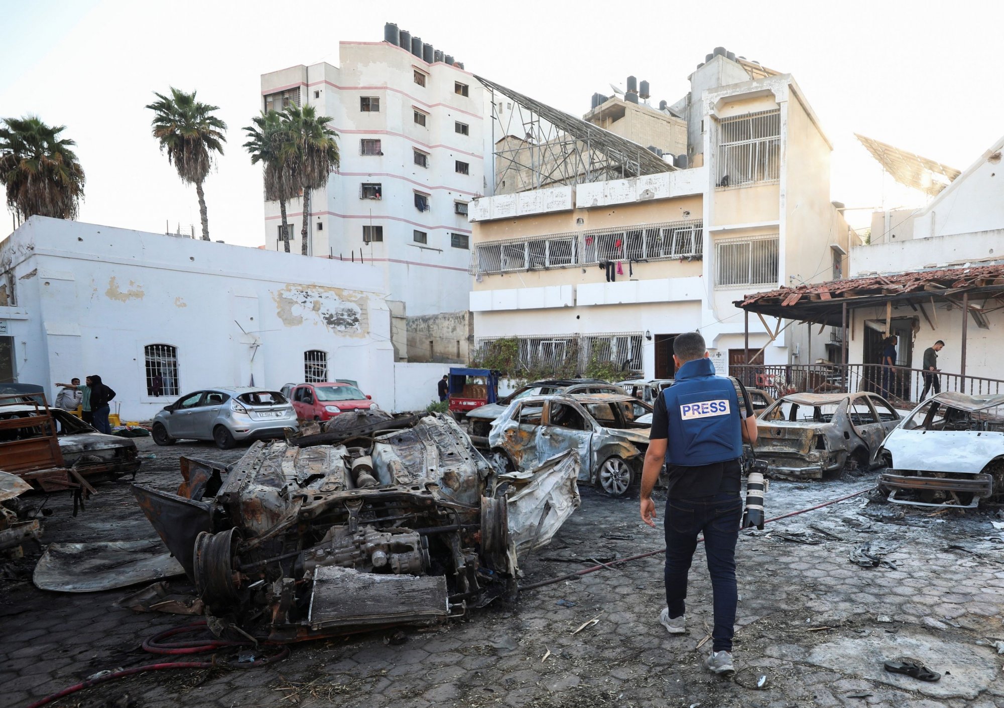 Επιμένει το Ισραήλ στην εκδοχή λάθους της Τζιχάντ – VIDEO και επιχειρήματα για τον βομβαρδισμό του νοσοκομείου