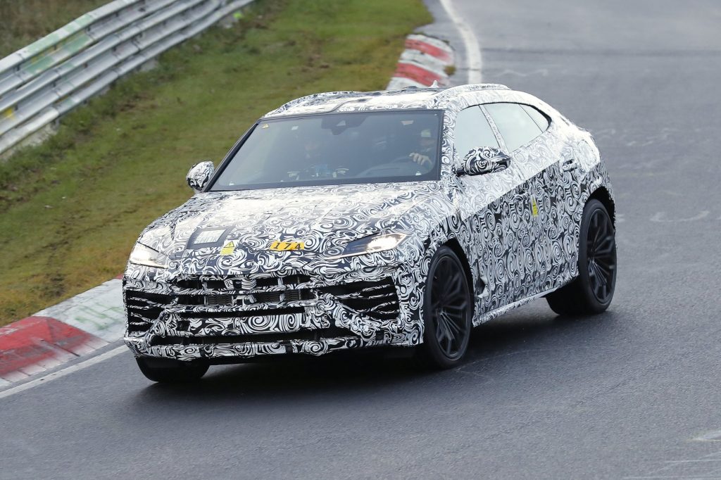 Lamborghini Urus PHEV: a velocità ibrida