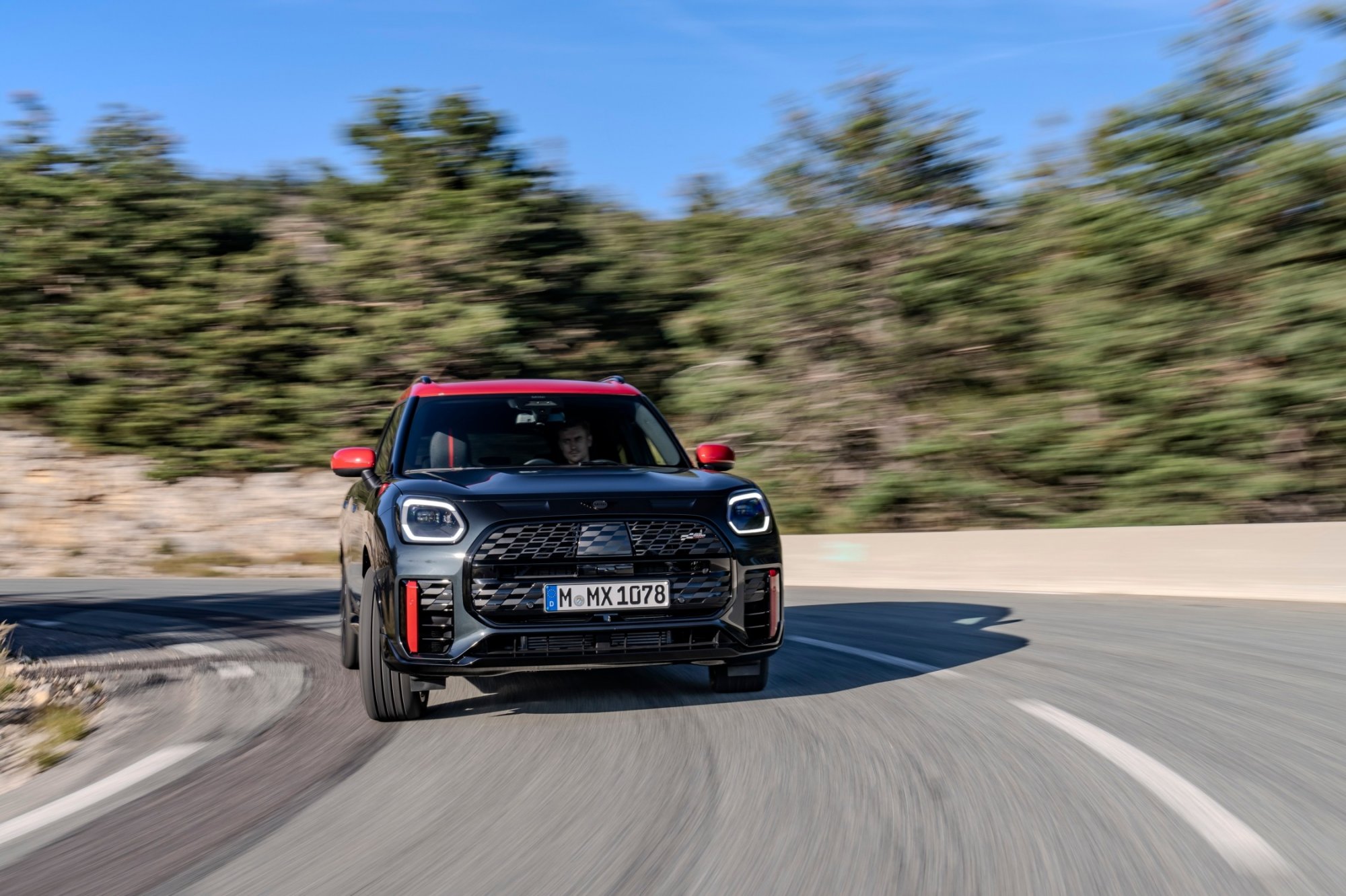 ΜΙΝΙ Countryman JCW: Οι παλιές αγάπες πάνε στον παράδεισο