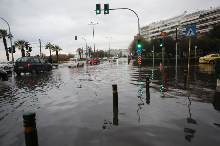 Ανοχύρωτη η Αθήνα σε μεγάλη πλημμύρα μέχρι το 2029